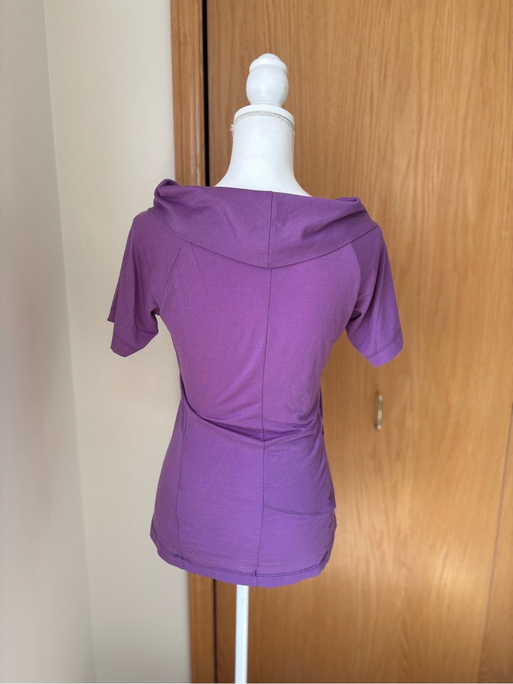 Arc'teryx Women's Purple Short-Sleeve Scoop-Neck Tee - Picture 5 of 7